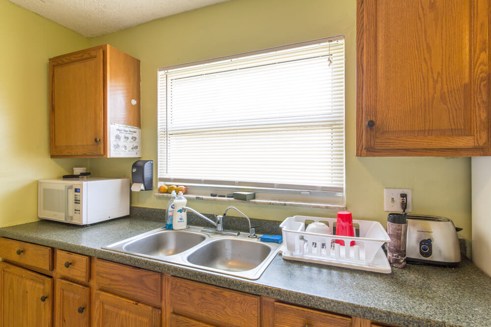 healing-properties-interior-kitchen-sink-01 Healing Properties Sober Living Delray Beach Halfway House